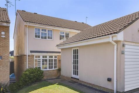 Delfcroft, Ware, Hertfordshire