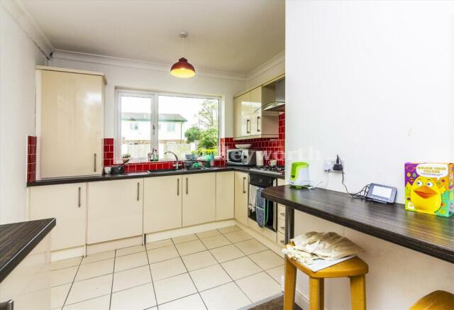 Kitchen image 4
