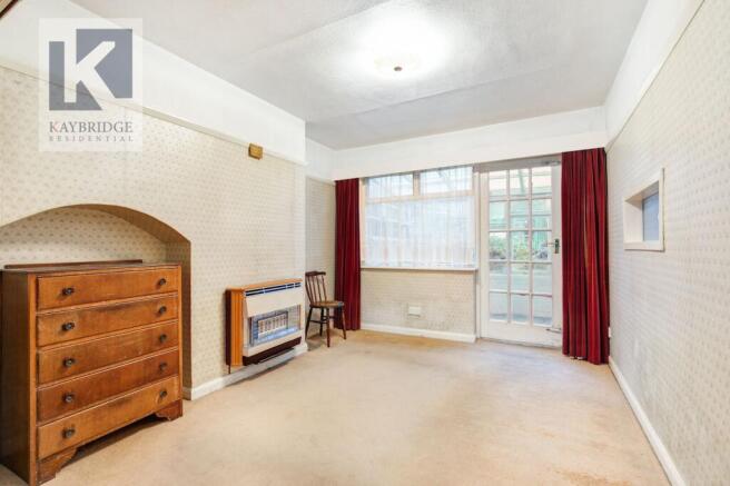 Lynmouth Avenue, Morden