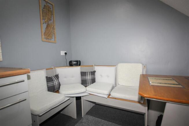 Breakfast Area.jpg