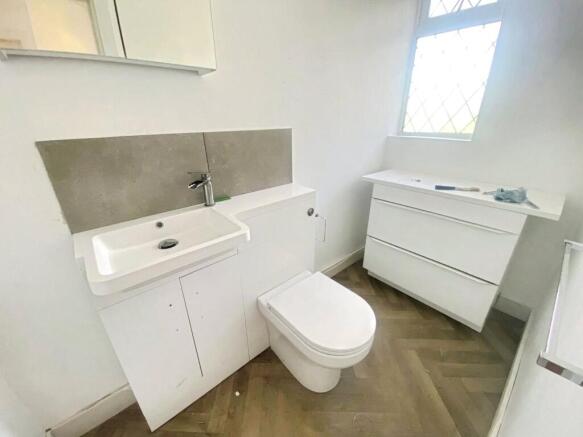 Cloakroom/Wc