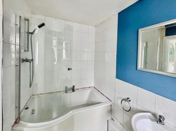 5 bed Terraced for sale Image 4