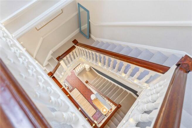 6 bed Terraced for sale Image 10