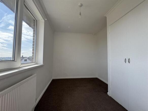 2 bed Flat for sale Image 8