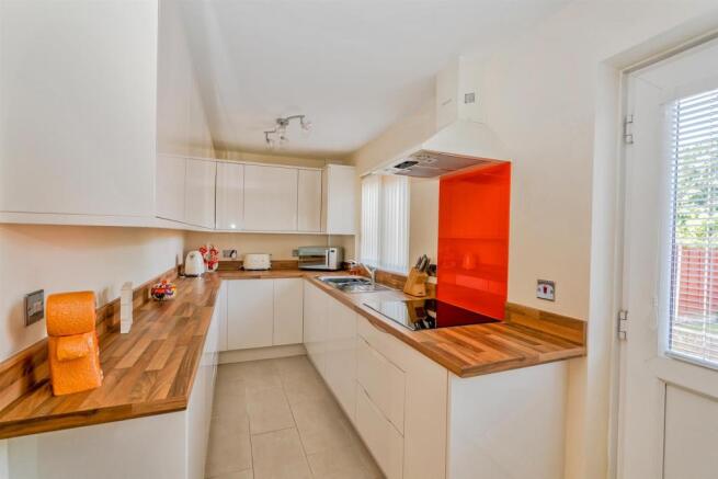 18, Badgers Way, Heath Hayes, Cannock, Staffordshi