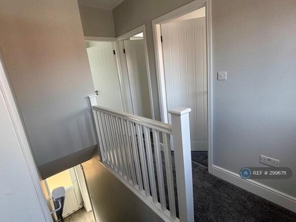 3 bed Terraced to rent Image 6