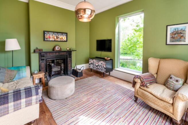 Lounge: