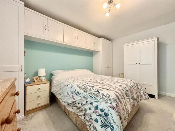 2 bed Semi-Detached Bungalow for sale Image 10