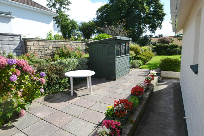 Side patio