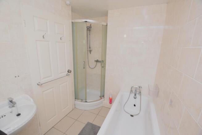 bath & shower room