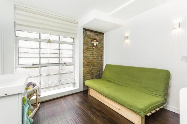 Eagle Wharf 48 - ...