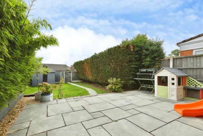 3 bed Semi-Detached for sale Image 4