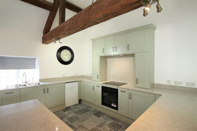 OPEN PLAN LIVING AREA/KITCHEN