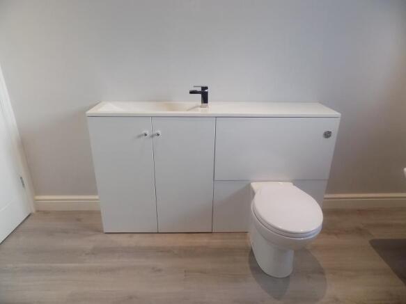 1st Floor Bathroom