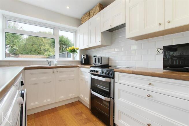 kitchen 3.jpg