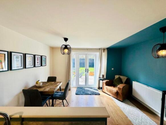 3 bed Semi-Detached for sale Image 11