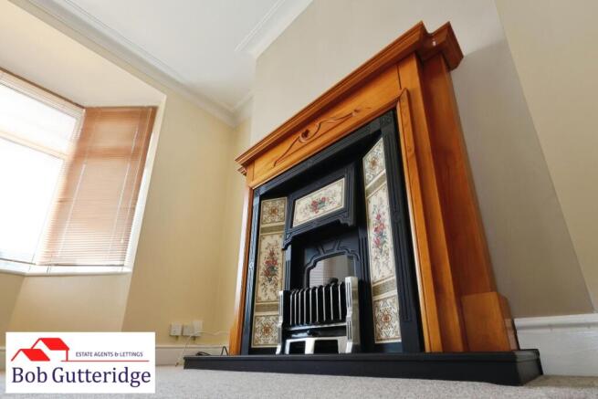 BAY FRONTED LOUNGE