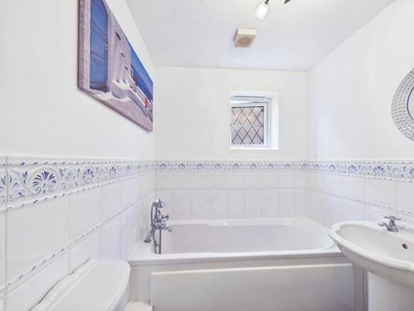 3 bed Link Detached House for sale Image 7