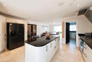 5a Bay House, Catisfield Road, Fareham PO15 5QF