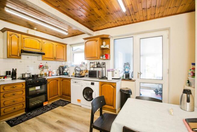 2 bed Semi-Detached for sale Image 5