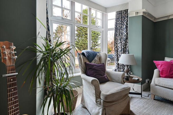 5 bed Semi-Detached for sale Image 8