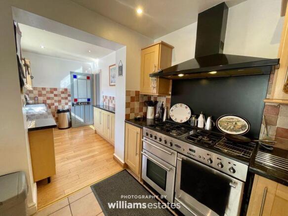 Kitchen / Breakfast Room