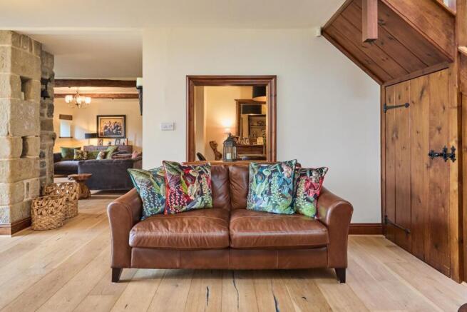 5 bed Barn Conversion for sale Image 7