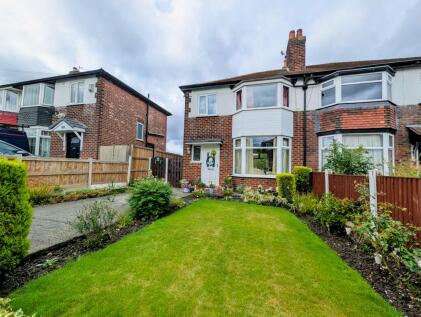 Woodfield Avenue, Gee Cross