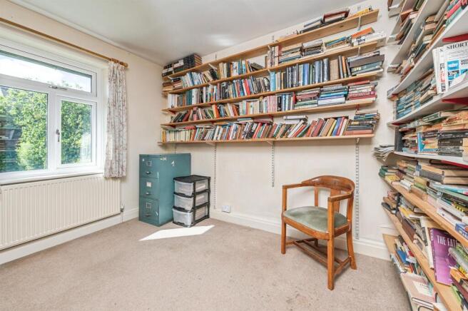 3 bed Detached for sale Image 9