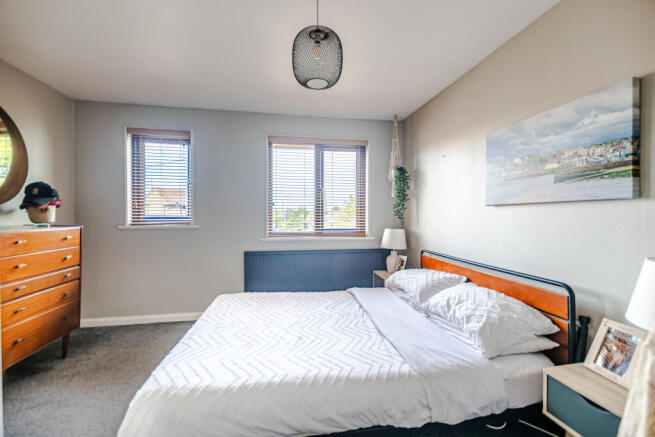 2 bed Semi-Detached for sale Image 9