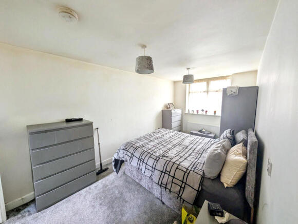 3 bed Semi-Detached for sale Image 4