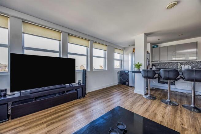 Raebarn House, Hulbert Road, Waterlooville-Small-P