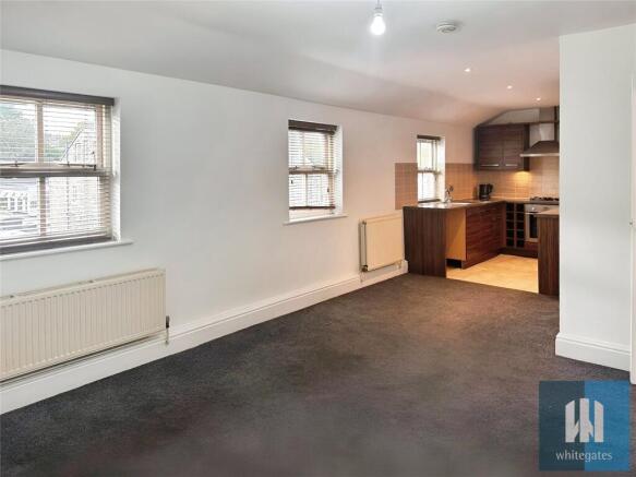 2 bed Apartment to rent Image 11