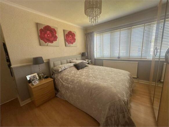3 bed Semi-Detached for sale Image 9