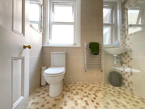 4 bed Terraced for sale Image 8