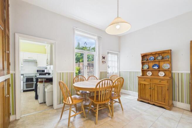 2 bed Terraced for sale Image 6