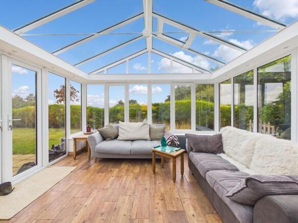 4 bed Detached for sale Image 10