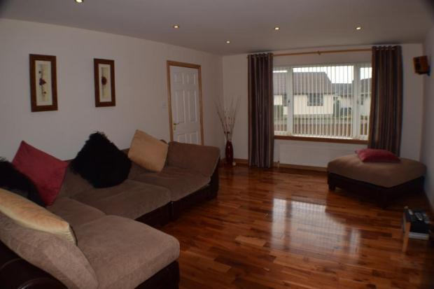 Lounge (Opp)