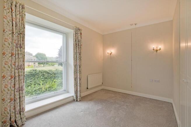 1 bed Flat for sale Image 5