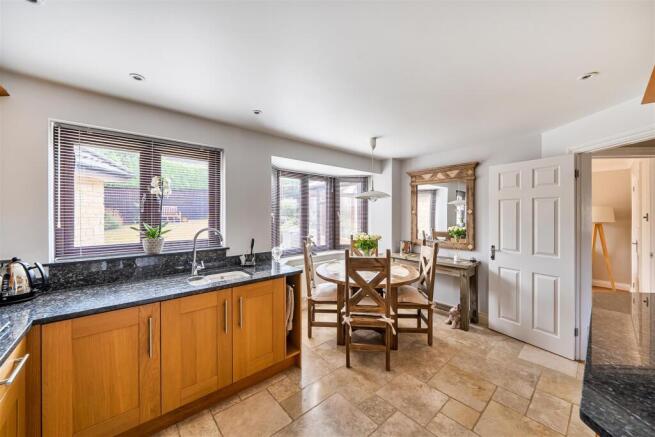 Kitchen/Dining