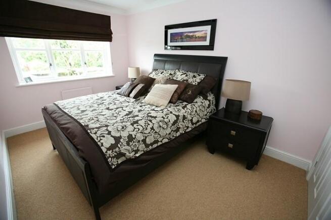 BEDROOM 2