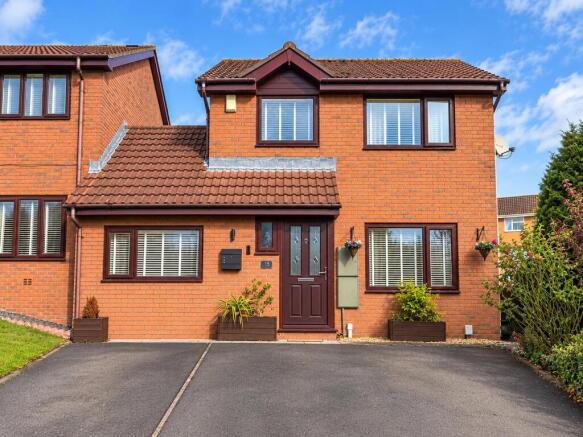 3 Bedroom Link Detached for Sale