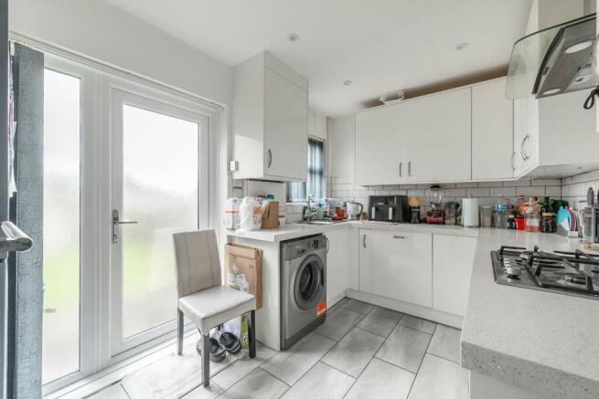 Crossway, Pinner, HA5 photo 4