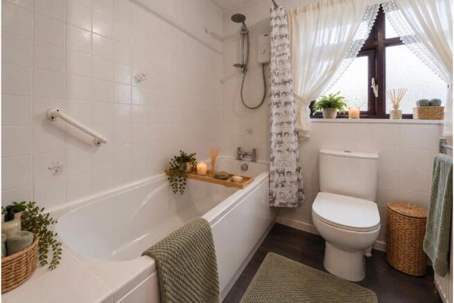 3 bed Detached Bungalow for sale Image 11