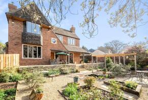 28, Cainscross Road, Stroud GL5 4ES