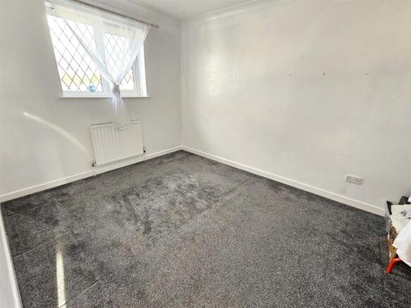 Bedroom 2.jpg