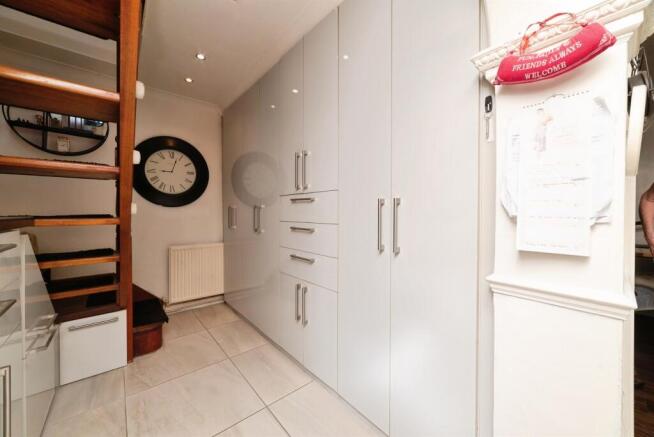 2 bed Semi-Detached for sale Image 10