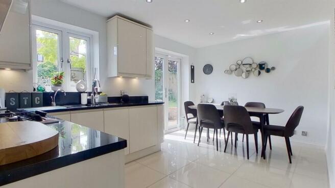 REFITTED KITCHEN/DINING ROOM