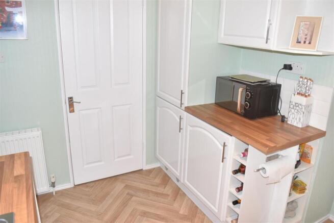 2 bed Park Home for sale Image 6