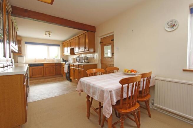 Kitchen/Breakfast Room
